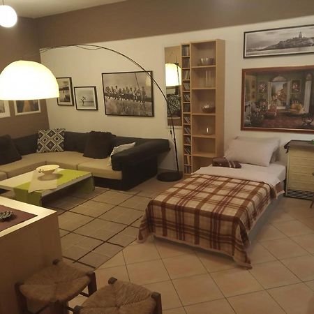 Spacious Cosy Apt Солун Екстериор снимка
